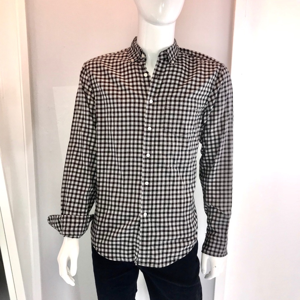 Men’s GAP flannel button down. Make an offer!